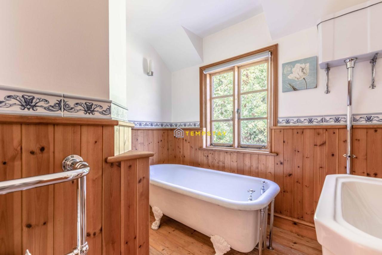 Chestnut Cottage - Stunning Countryside Views! Parking, 4 Bed, 3 Bathrooms White Waltham Ngoại thất bức ảnh