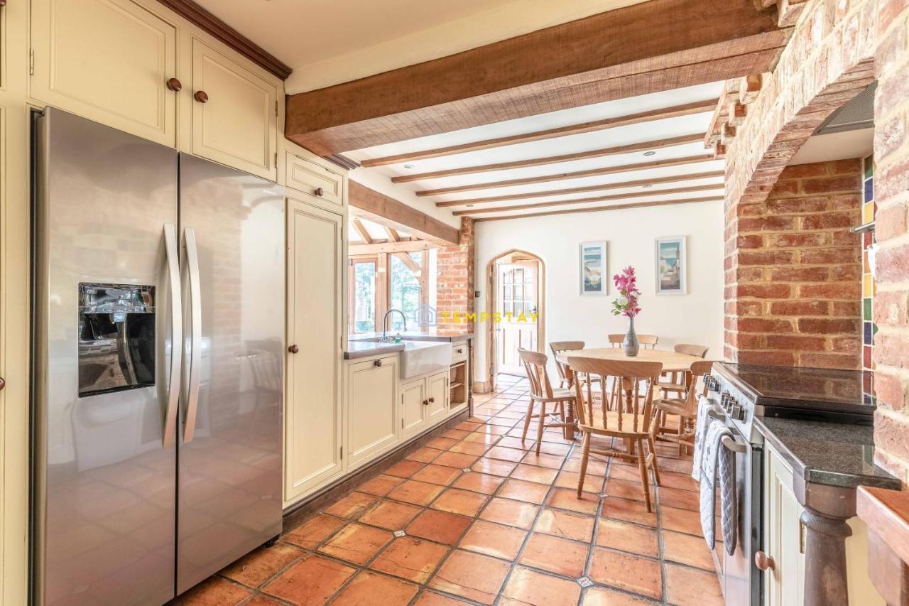 Chestnut Cottage - Stunning Countryside Views! Parking, 4 Bed, 3 Bathrooms White Waltham Ngoại thất bức ảnh